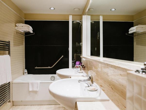 Parador de Salamanca : photo 10 de la chambre chambre double standard (3 adultes)