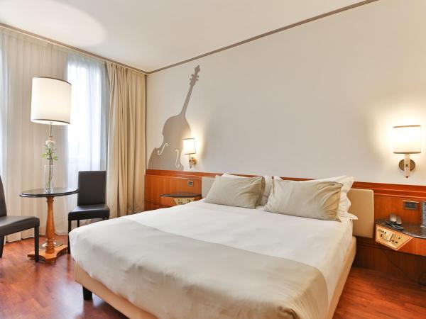 Hotel Leon d'Oro : photo 4 de la chambre grande chambre double