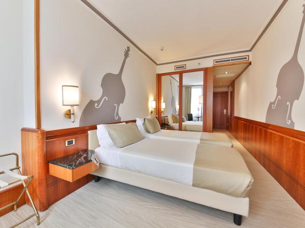 Hotel Leon d'Oro : photo 1 de la chambre chambre lits jumeaux