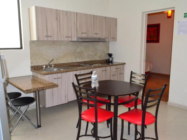 Hotel del Capitán de Puebla - Vitrales : photo 6 de la chambre suite