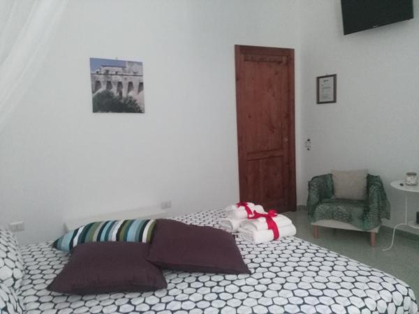 TORRE ANGELLARA B&B : photo 5 de la chambre chambre double avec salle de bains privative extérieure