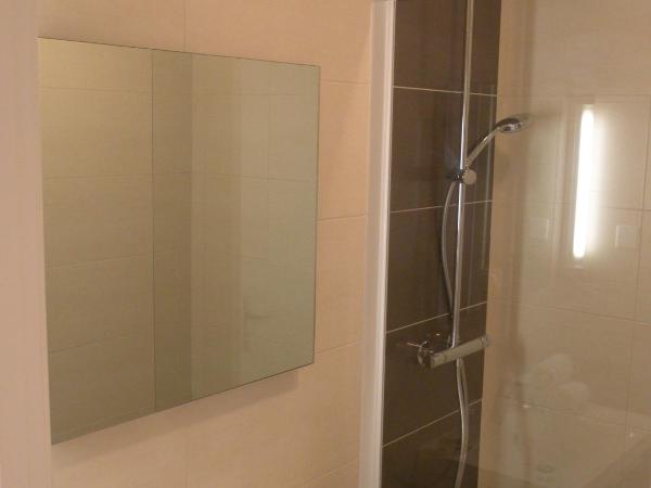 L'Espadon : photo 5 de la chambre chambre double supérieure avec balcon