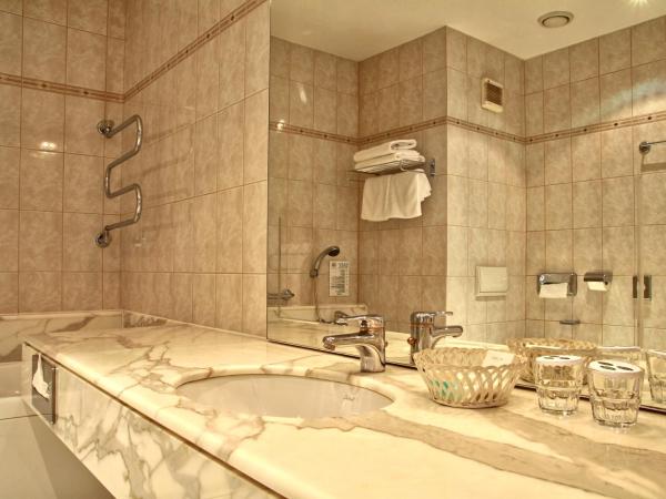 Ambassador Zlata Husa : photo 5 de la chambre suite junior