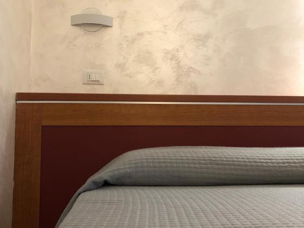 Hotel Brenta Milano : photo 1 de la chambre chambre lits jumeaux