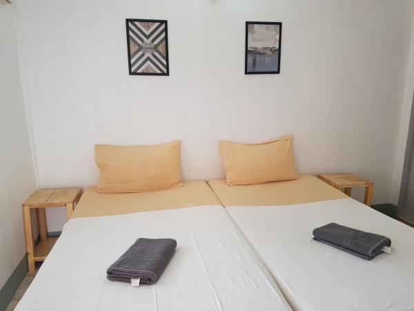 VN Guesthouse : photo 3 de la chambre chambre lits jumeaux standard avec climatisation