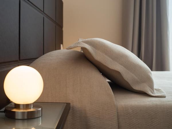 Y Arcillos Luxury Rooms CIN ITO75O35B4OOO468O2 : photo 8 de la chambre appartement avec terrasse