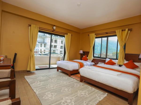 Hotel The Clock : photo 4 de la chambre chambre familiale deluxe