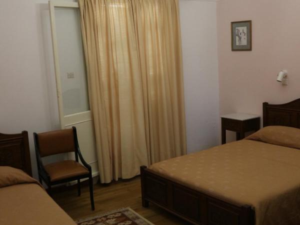 Acropolis House : photo 2 de la chambre chambre familiale avec balcon