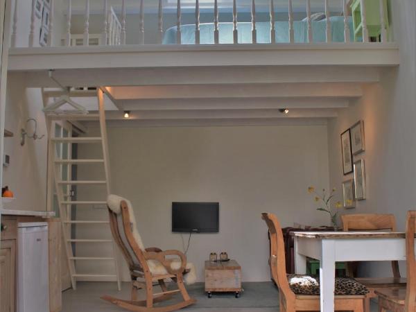 Het Huisje Breda : photo 8 de la chambre studio avec vue sur jardin