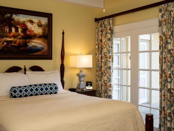Eliza Thompson House, Historic Inns of Savannah Collection : photo 5 de la chambre chambre lit queen-size avec cour et jardin