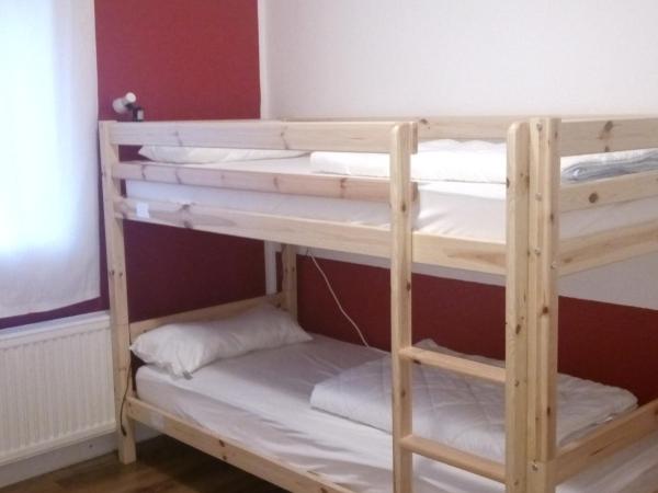 Hostel 45 : photo 4 de la chambre chambre lits jumeaux avec salle de bains