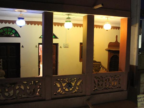 Kesar Heritage Boutique Home Stay : photo 3 de la chambre chambre double avec balcon