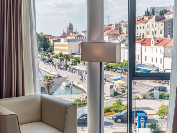 Bellevue Superior City Hotel : photo 3 de la chambre suite junior - vue sur mer