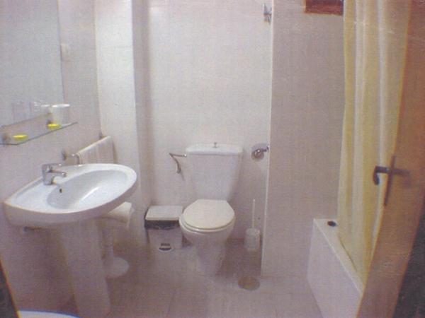 Hotel Iris : photo 1 de la chambre chambre triple