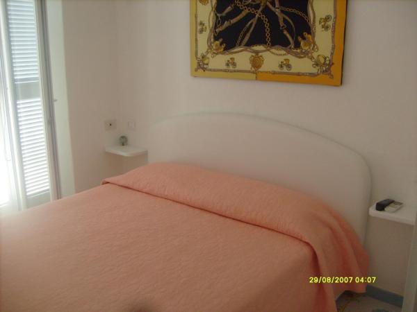 B&B Celestina Ischia : photo 4 de la chambre chambre double standard