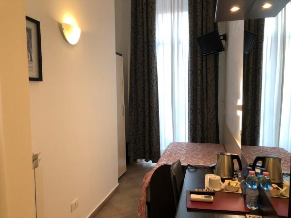 Hotel Brenta Milano : photo 2 de la chambre chambre simple