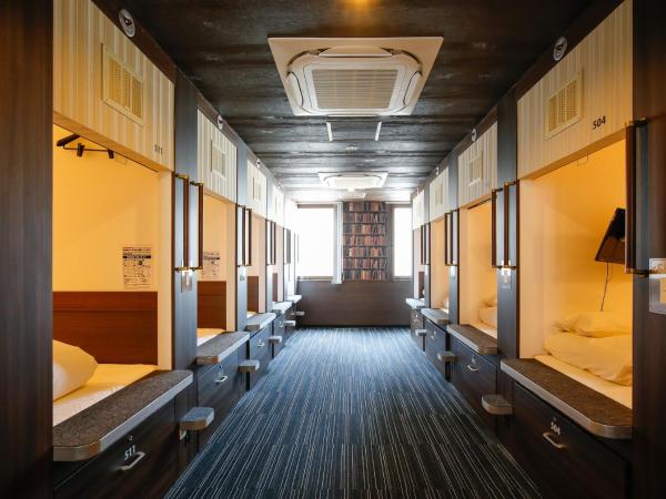 Sejour Inn Capsule : photo 7 de la chambre lit capsule supérieur dans dortoir mixte