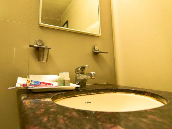 MY Bizz Hotel Sapna : photo 5 de la chambre chambre double supérieure avec ventilateur