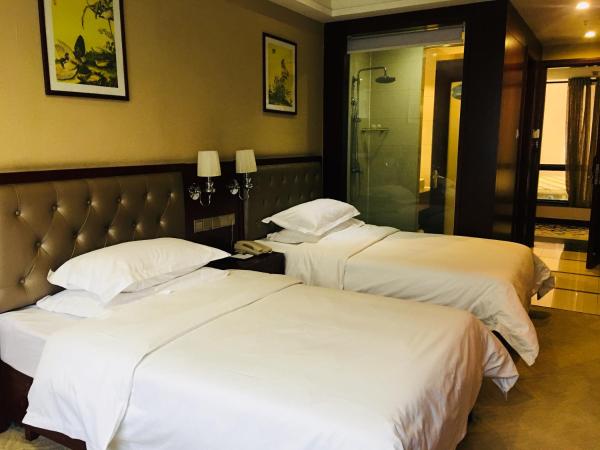 Guangzhou Shi Liu Hotel : photo 1 de la chambre chambre affaires lits jumeaux
