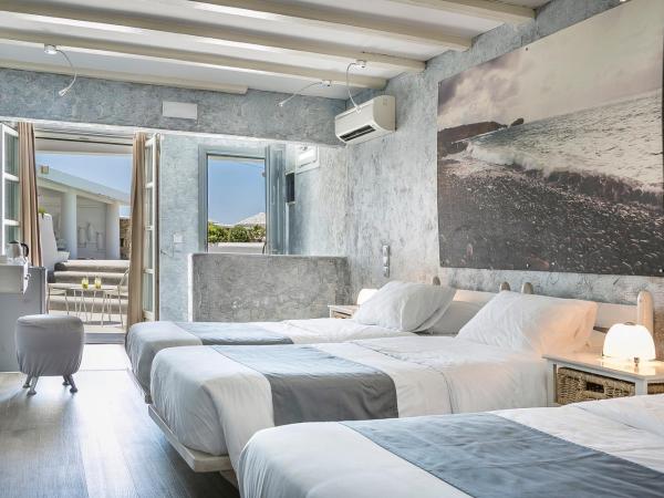 Ilio Maris : photo 1 de la chambre chambre triple - vue sur la piscine