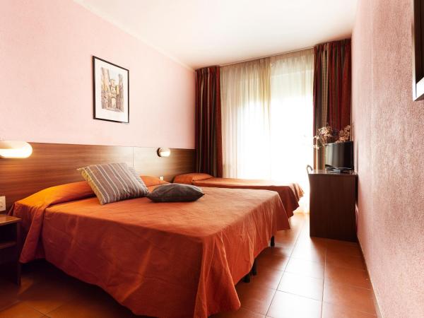 Hotel Corolle : photo 1 de la chambre chambre triple