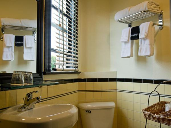 Hotel Boheme : photo 10 de la chambre chambre lit queen-size