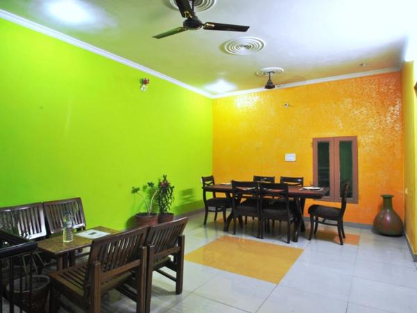 Satkar Hotel : photo 3 de la chambre chambre double standard avec ventilateur