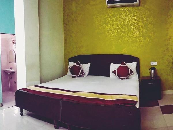 Satkar Hotel : photo 2 de la chambre chambre double standard avec ventilateur