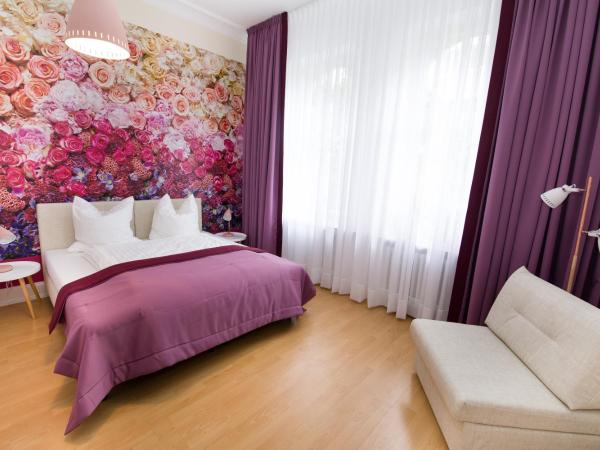 Hotel Reverey * kontaktloser Self Check-In * : photo 7 de la chambre chambre double supérieure