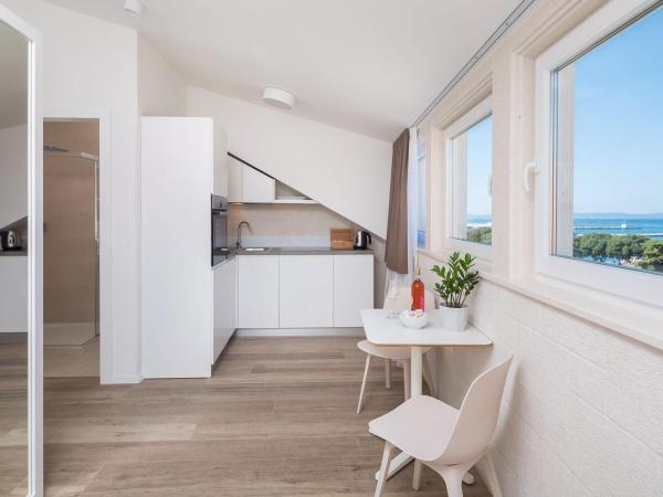 Mediterra Residence : photo 4 de la chambre studio - vue sur mer