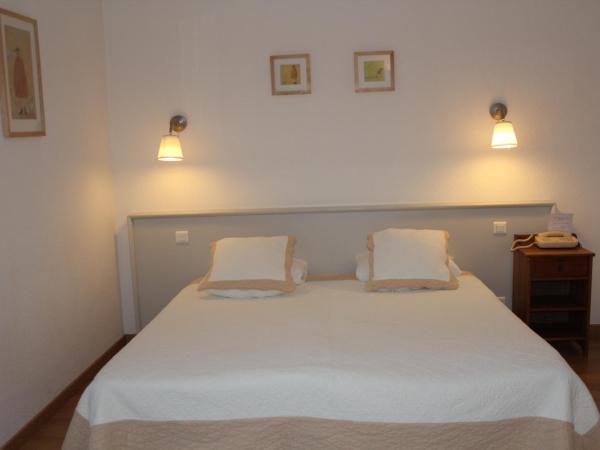 Hôtel Le Clos des Pins : photo 1 de la chambre chambre double