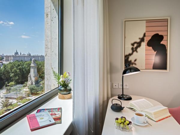 Barceló Torre de Madrid : photo 3 de la chambre chambre deluxe - vue sur ville