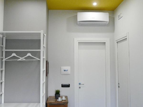 Centro Storico - Fermata MONTESANTO : photo 2 de la chambre chambre deluxe double ou lits jumeaux