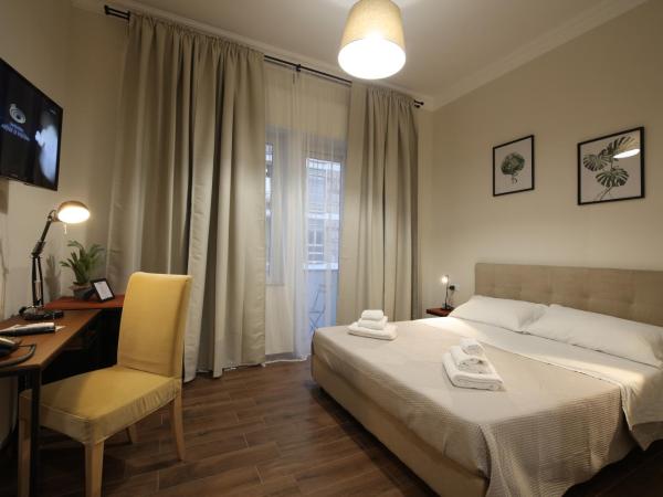 Khome Rooms & Apartment : photo 5 de la chambre chambre lit king-size avec balcon