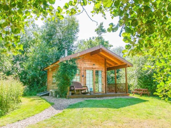 Acorn Glade Glamping : photo 2 de la chambre bluebell log cabin