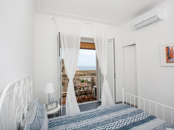 Maison Ortigia : photo 10 de la chambre chambre double deluxe - vue sur mer