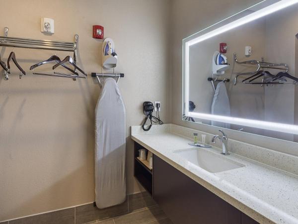 Econo Lodge Inn & Suites Houston NW-Cy-Fair : photo 3 de la chambre chambre 2 lits queen-size - non-fumeurs