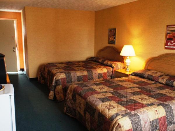 Kings Inn Near the Falls : photo 5 de la chambre chambre avec 2 grands lits queen-size