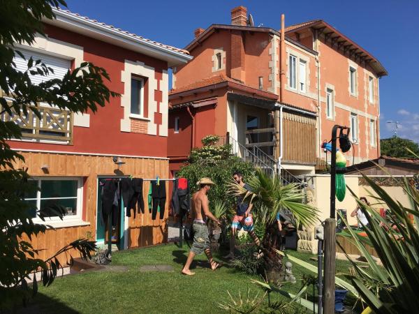 VILLA ZENITH Hostel-LA SURF HOUSE : photo 7 de la chambre chambre double