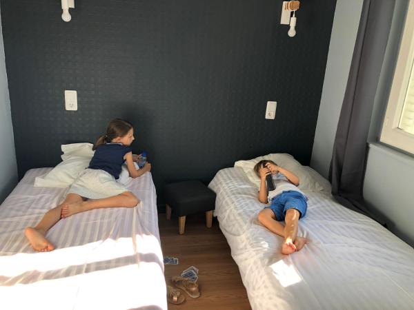 Hôtel La Réserve de Brive : photo 9 de la chambre suite familiale