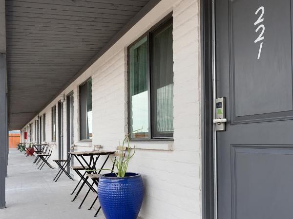 Hotel McCoy - Art, Coffee, Beer, Wine : photo 4 de la chambre chambre avec 2 grands lits queen-size 