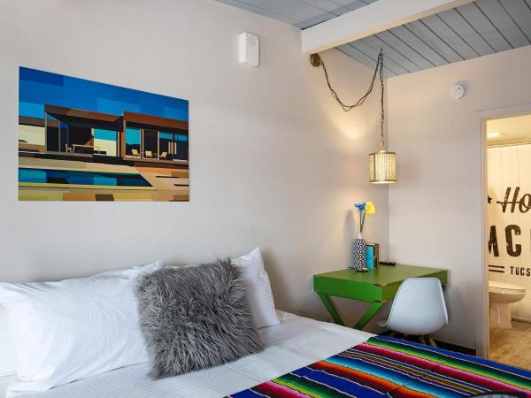 Hotel McCoy - Art, Coffee, Beer, Wine : photo 3 de la chambre chambre lit king-size deluxe