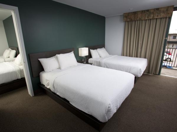 The Falls Hotel & Inn : photo 3 de la chambre motel two bedroom suite with four double beds - exterior entrance