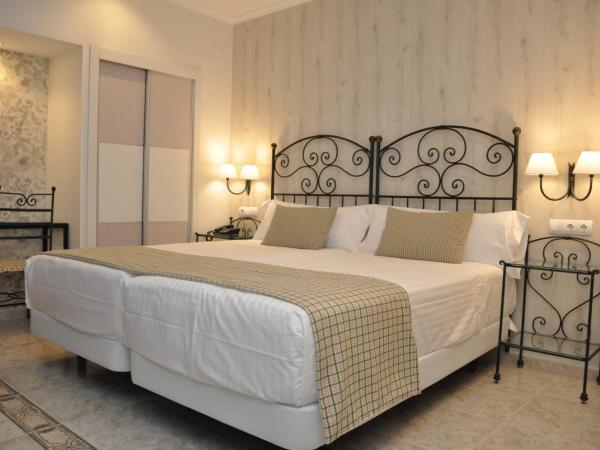 Hotel Selu : photo 1 de la chambre chambre lits jumeaux avec parking