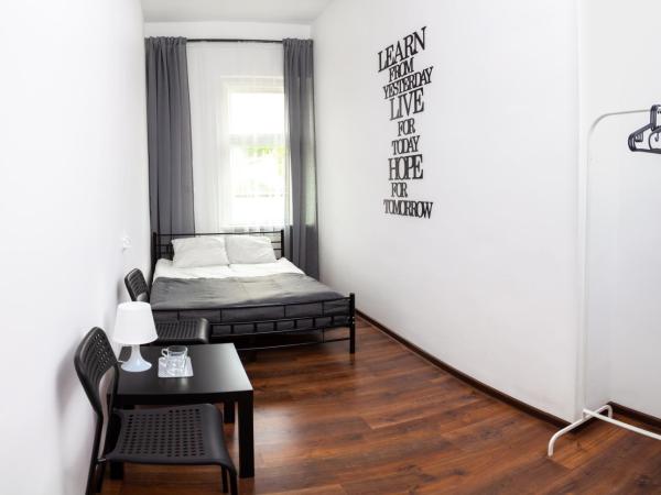 MainStation : photo 1 de la chambre chambre double avec salle de bains commune