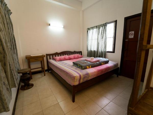 Sarah Guest House : photo 1 de la chambre chambre double Économique