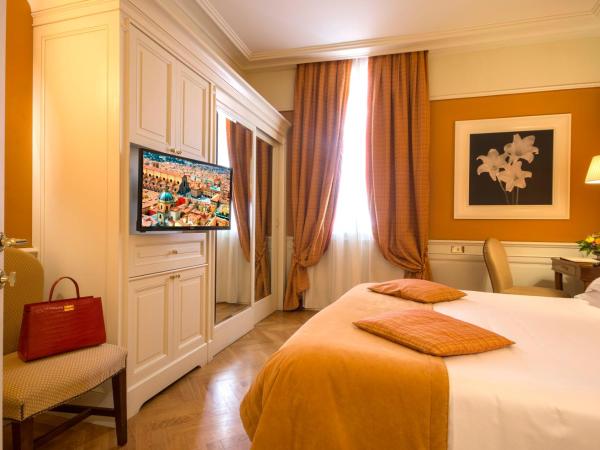 Hotel Corona d'Oro : photo 3 de la chambre chambre double