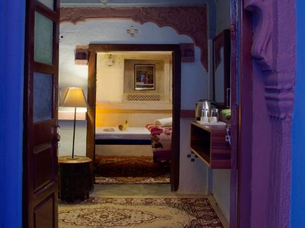 Jewel Palace Haweli : photo 1 de la chambre chambre simple avec balcon