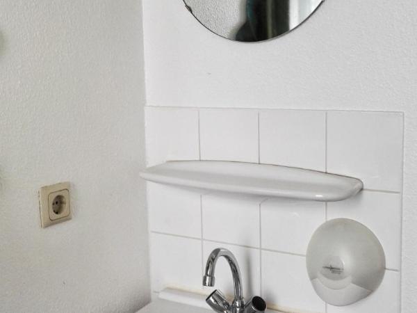 Rembrandt Square Hotel : photo 4 de la chambre chambre lits jumeaux avec salle de bains commune