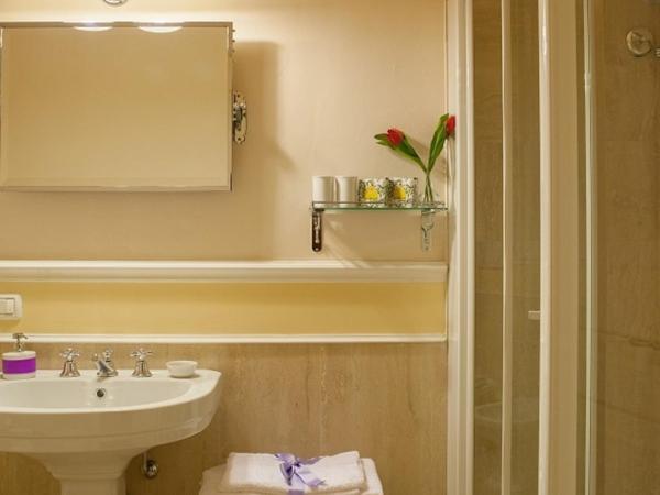 Granduomo Charming Accomodation : photo 6 de la chambre appartement de luxe - vue sur duomo